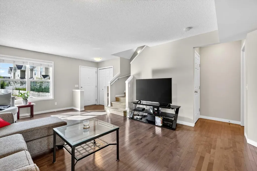 3308 New Brighton Gardens SE Calgary AB T2Z 0A2
