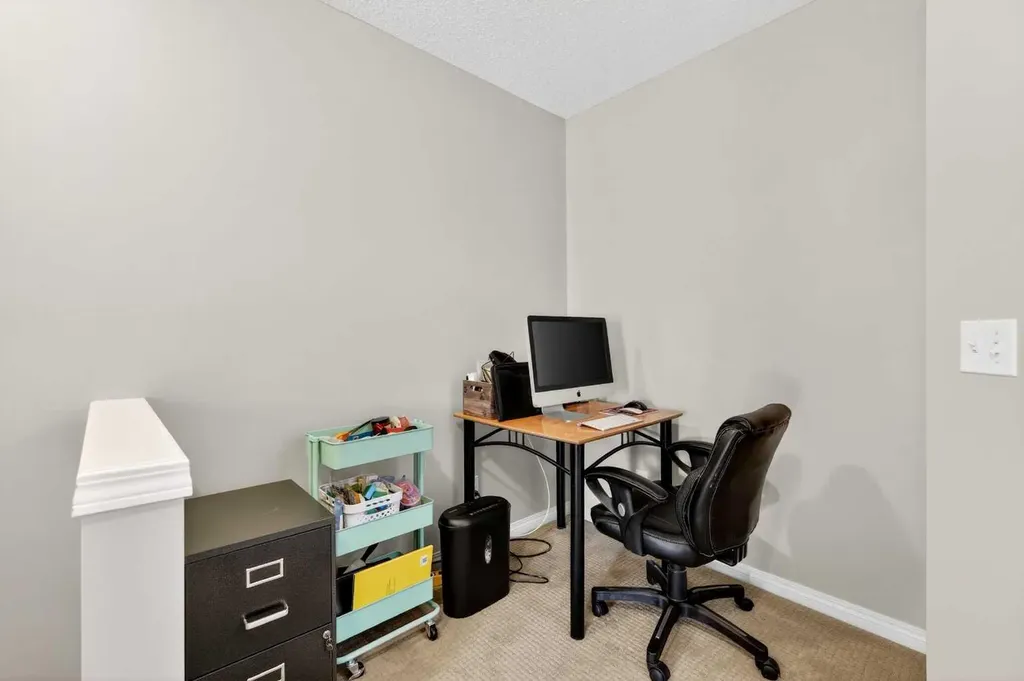3308 New Brighton Gardens SE Calgary AB T2Z 0A2