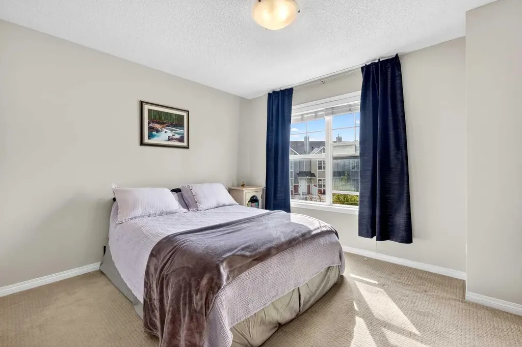 3308 New Brighton Gardens SE Calgary AB T2Z 0A2