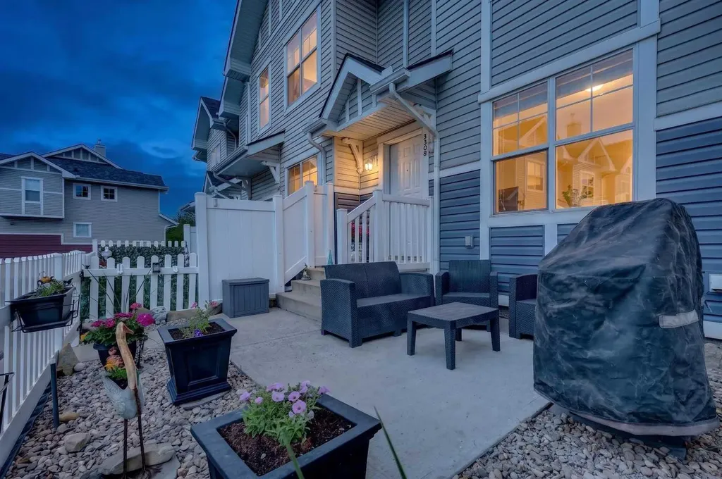 3308 New Brighton Gardens SE Calgary AB T2Z 0A2