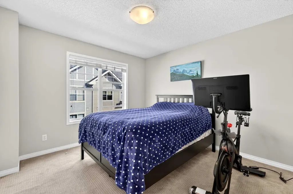 3308 New Brighton Gardens SE Calgary AB T2Z 0A2