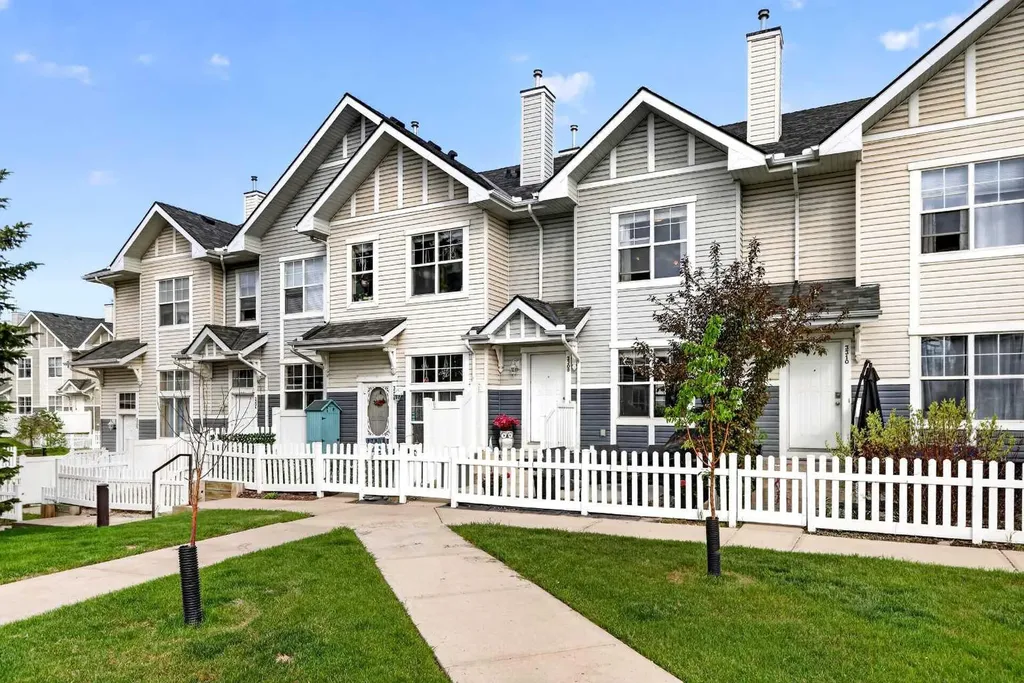 3308 New Brighton Gardens SE Calgary AB T2Z 0A2
