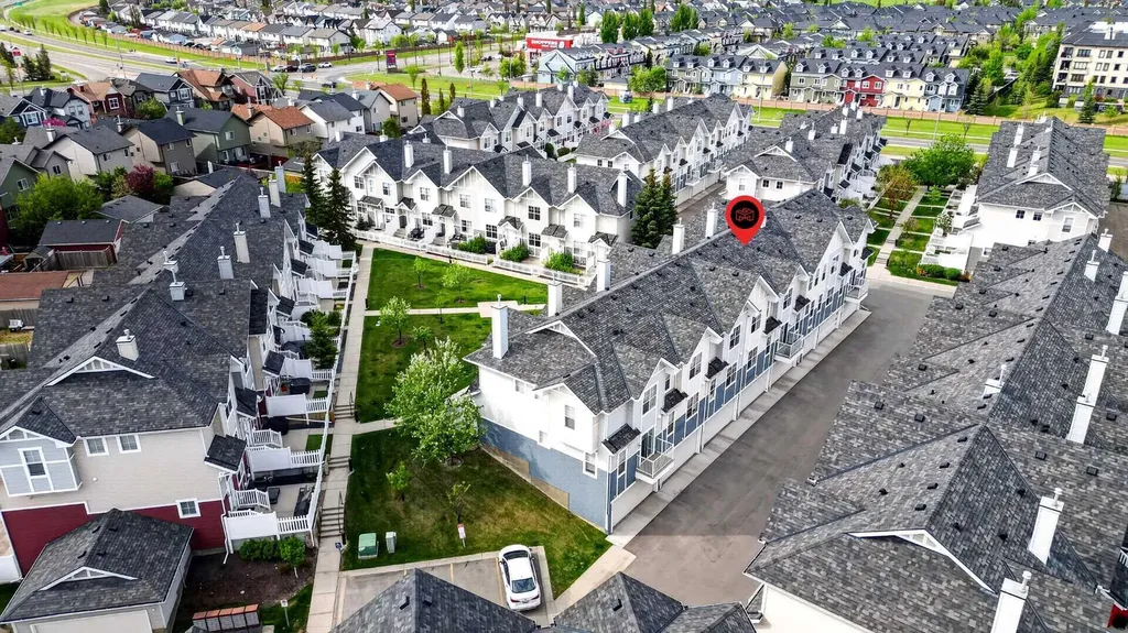 3308 New Brighton Gardens SE Calgary AB T2Z 0A2