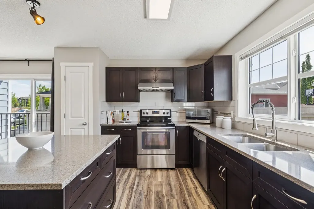 73 Marine Drive SE Calgary AB T3M1V9