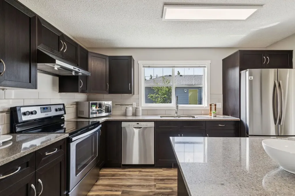 73 Marine Drive SE Calgary AB T3M1V9