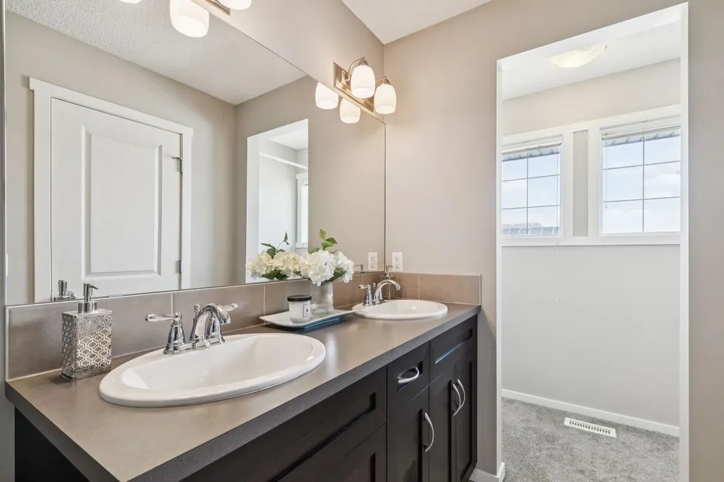 73 Marine Drive SE Calgary AB T3M1V9