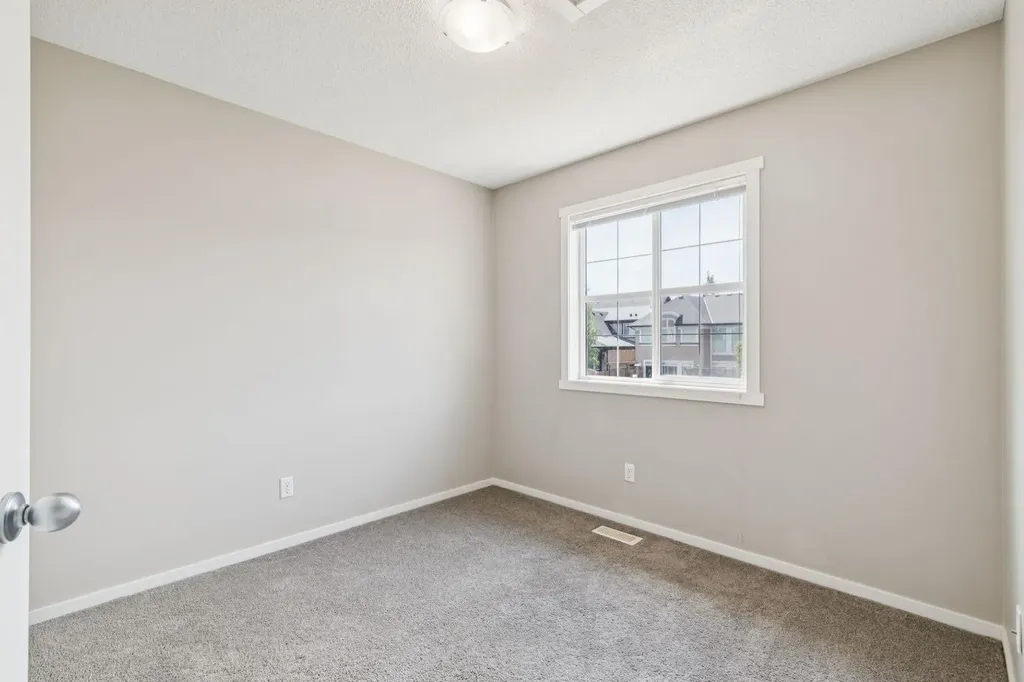 73 Marine Drive SE Calgary AB T3M1V9