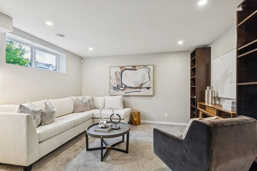 73 Marine Drive SE Calgary AB T3M1V9