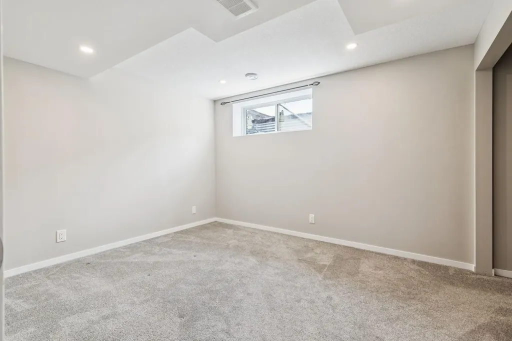 73 Marine Drive SE Calgary AB T3M1V9