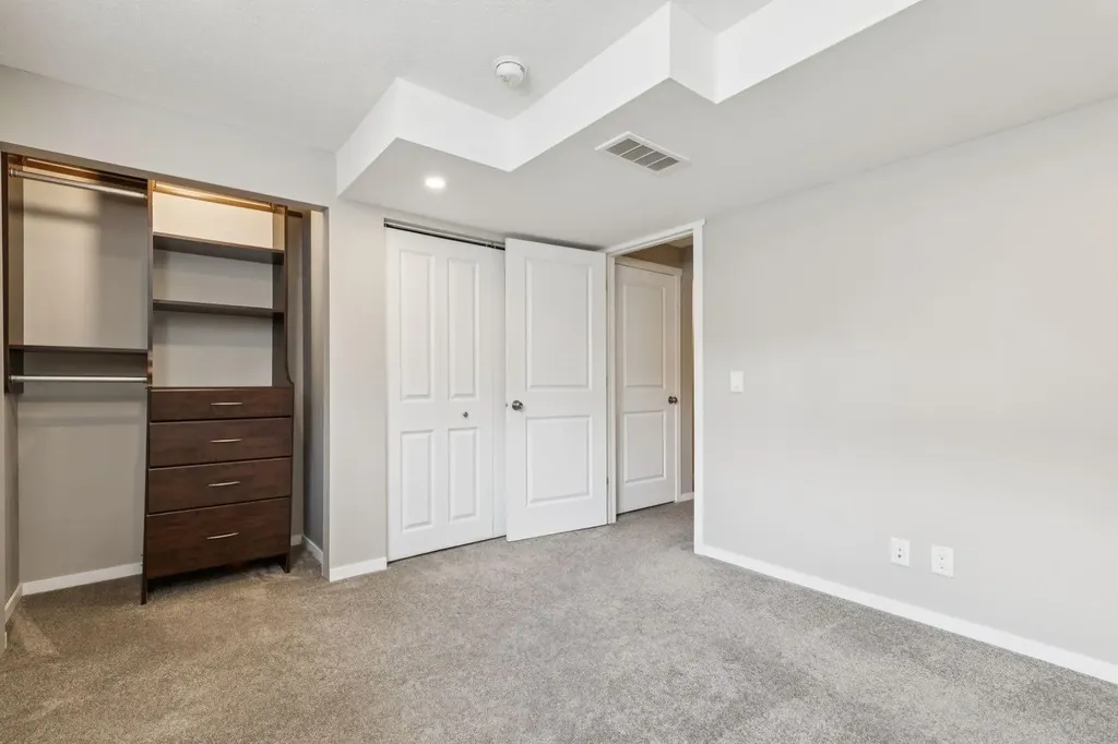 73 Marine Drive SE Calgary AB T3M1V9