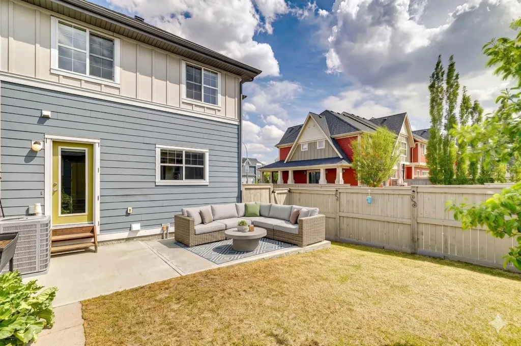 73 Marine Drive SE Calgary AB T3M1V9