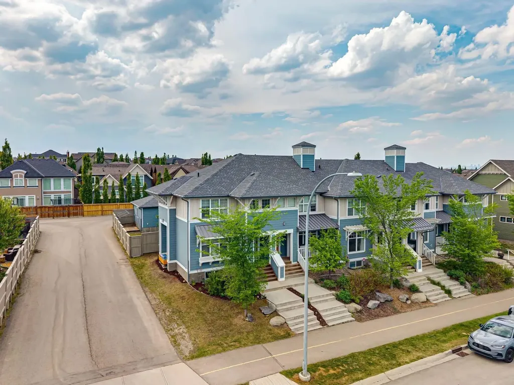 73 Marine Drive SE Calgary AB T3M1V9