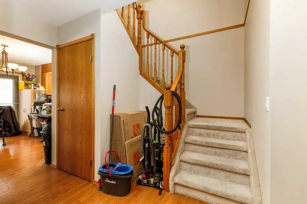 6 Densmore Crescent Red Deer AB T4R 2L8