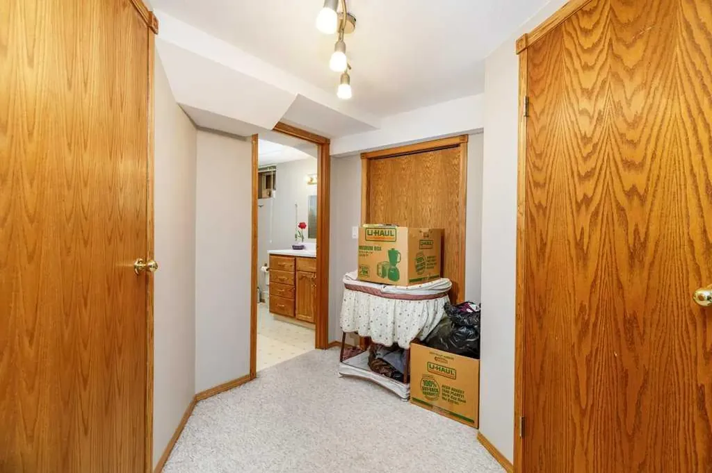 6 Densmore Crescent Red Deer AB T4R 2L8