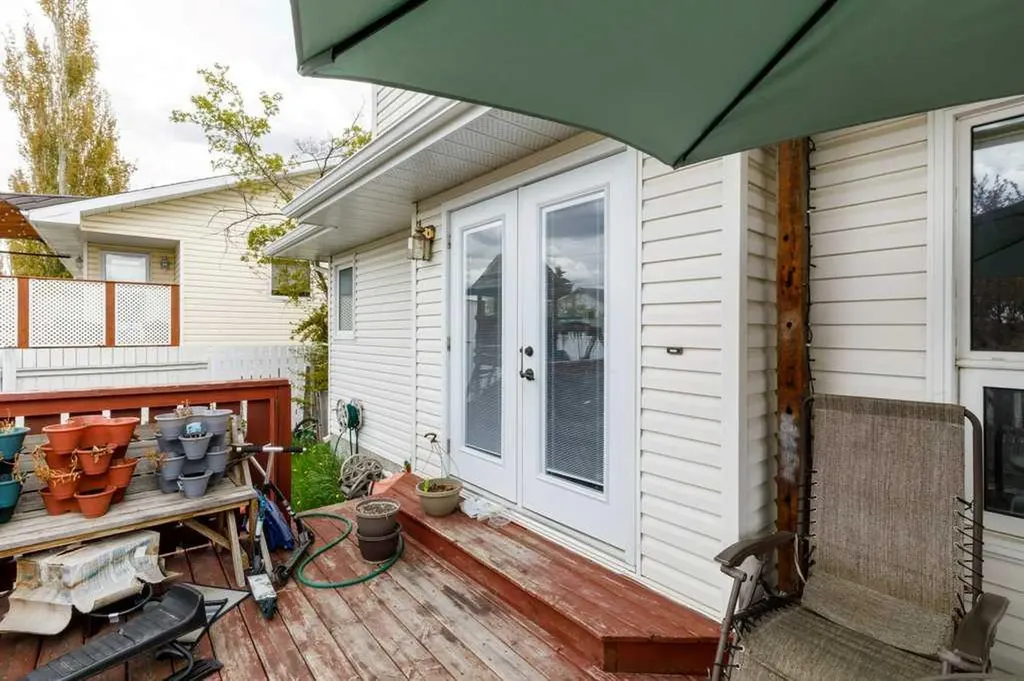 6 Densmore Crescent Red Deer AB T4R 2L8