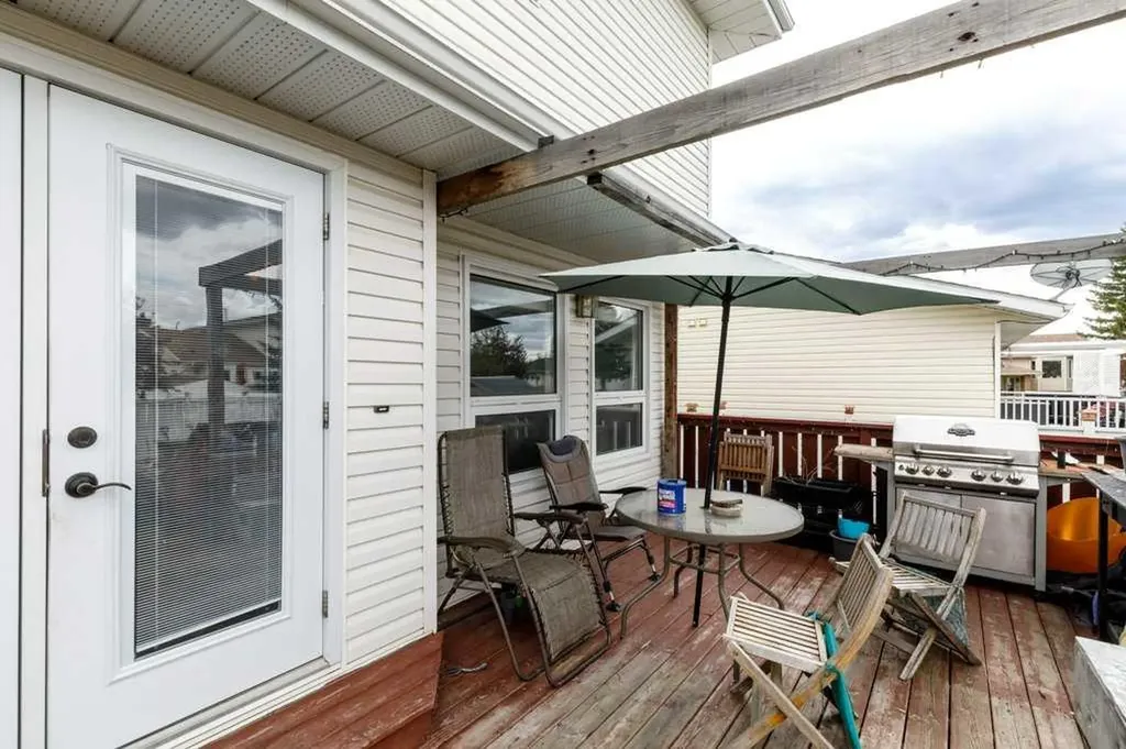 6 Densmore Crescent Red Deer AB T4R 2L8
