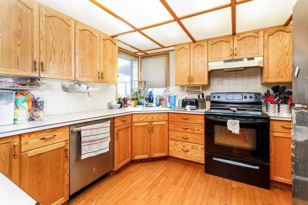 6 Densmore Crescent Red Deer AB T4R 2L8