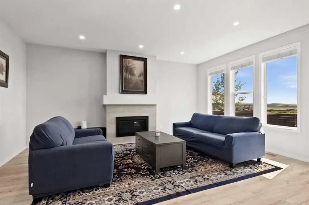 1107 Copperfield Boulevard SE Calgary AB T2Z 5G8