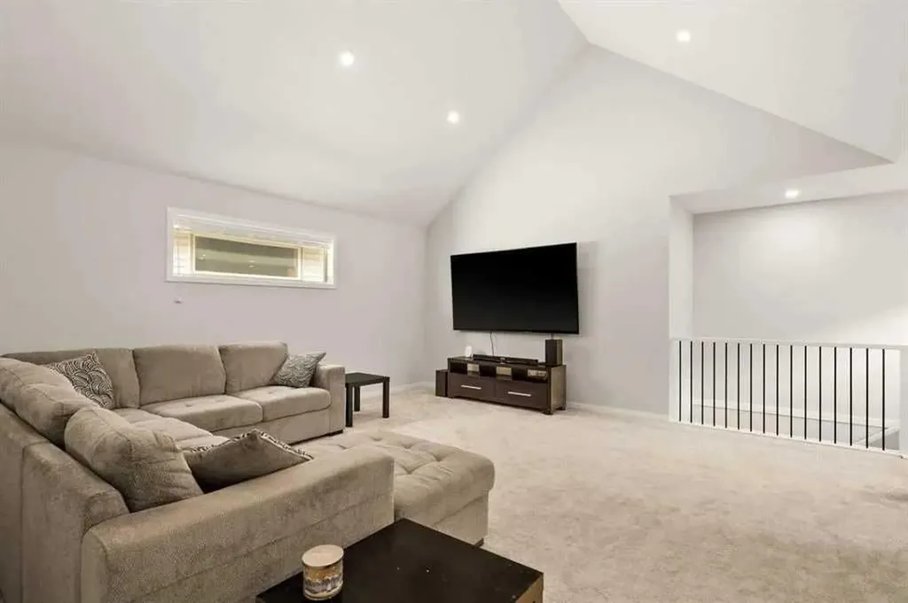 1107 Copperfield Boulevard SE Calgary AB T2Z 5G8