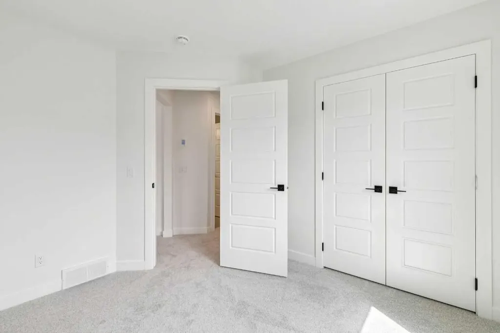 55 Bridgeport Circle Chestermere AB T1X3E9