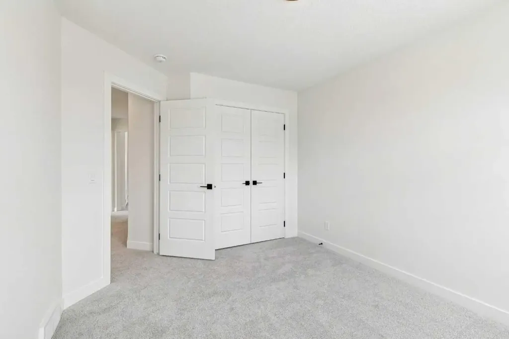 55 Bridgeport Circle Chestermere AB T1X3E9