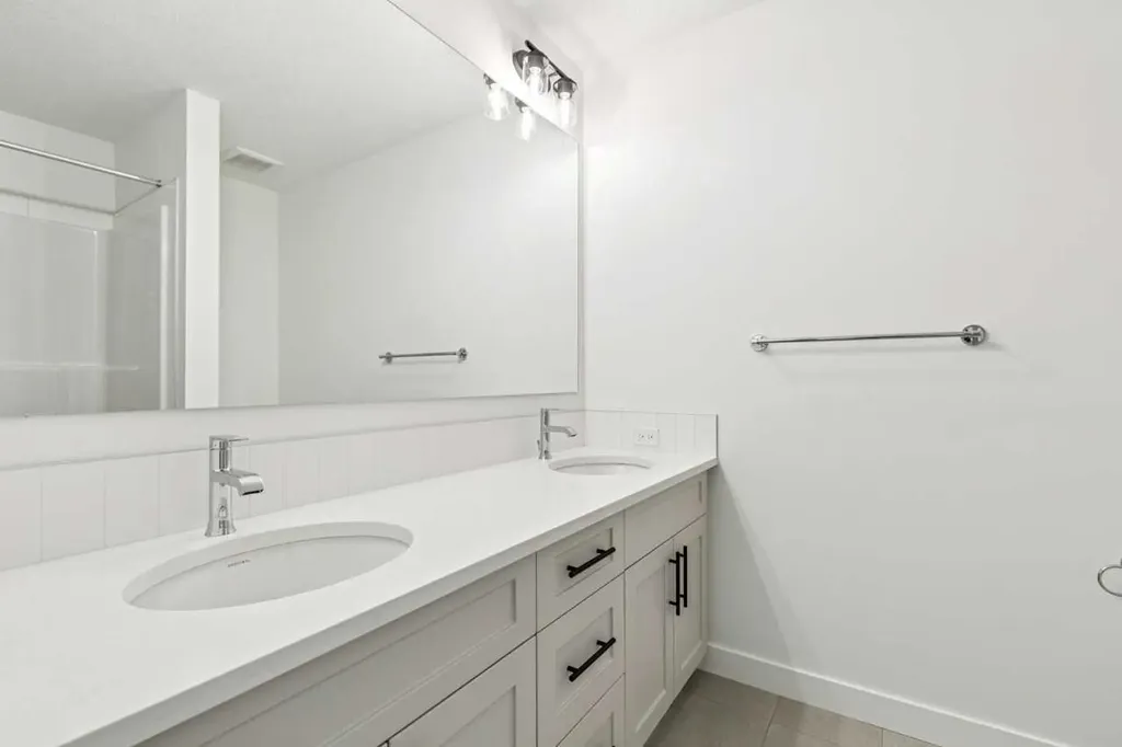55 Bridgeport Circle Chestermere AB T1X3E9