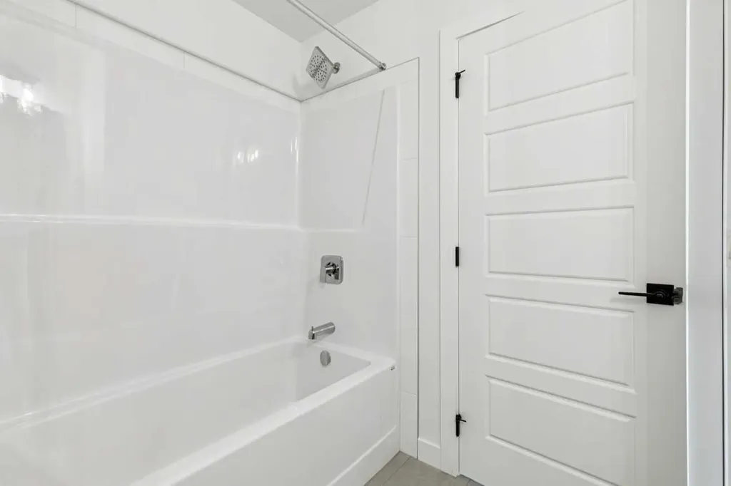 55 Bridgeport Circle Chestermere AB T1X3E9