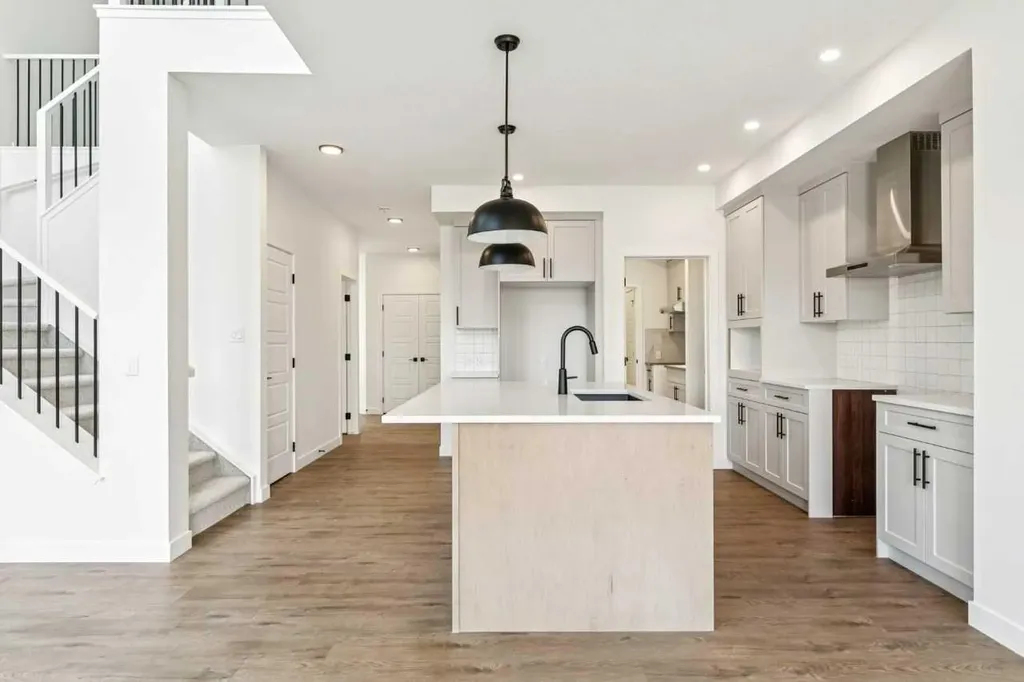 55 Bridgeport Circle Chestermere AB T1X3E9