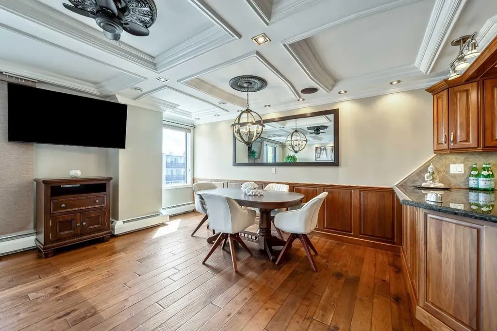 1208 14 Avenue SW Calgary AB T3C 0V9