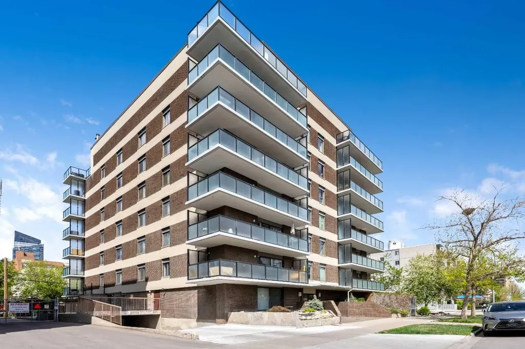 1208 14 Avenue SW Calgary AB T3C 0V9