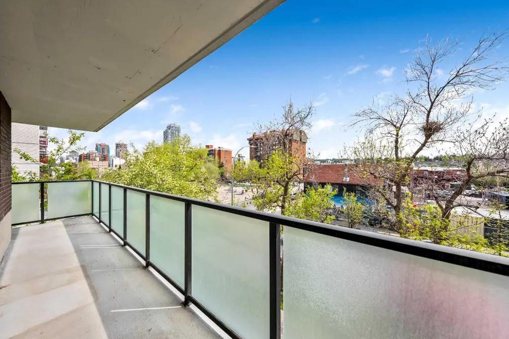 1208 14 Avenue SW Calgary AB T3C 0V9