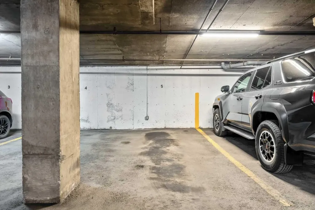 1208 14 Avenue SW Calgary AB T3C 0V9
