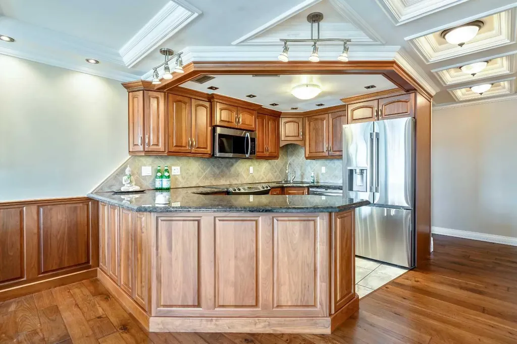 1208 14 Avenue SW Calgary AB T3C 0V9