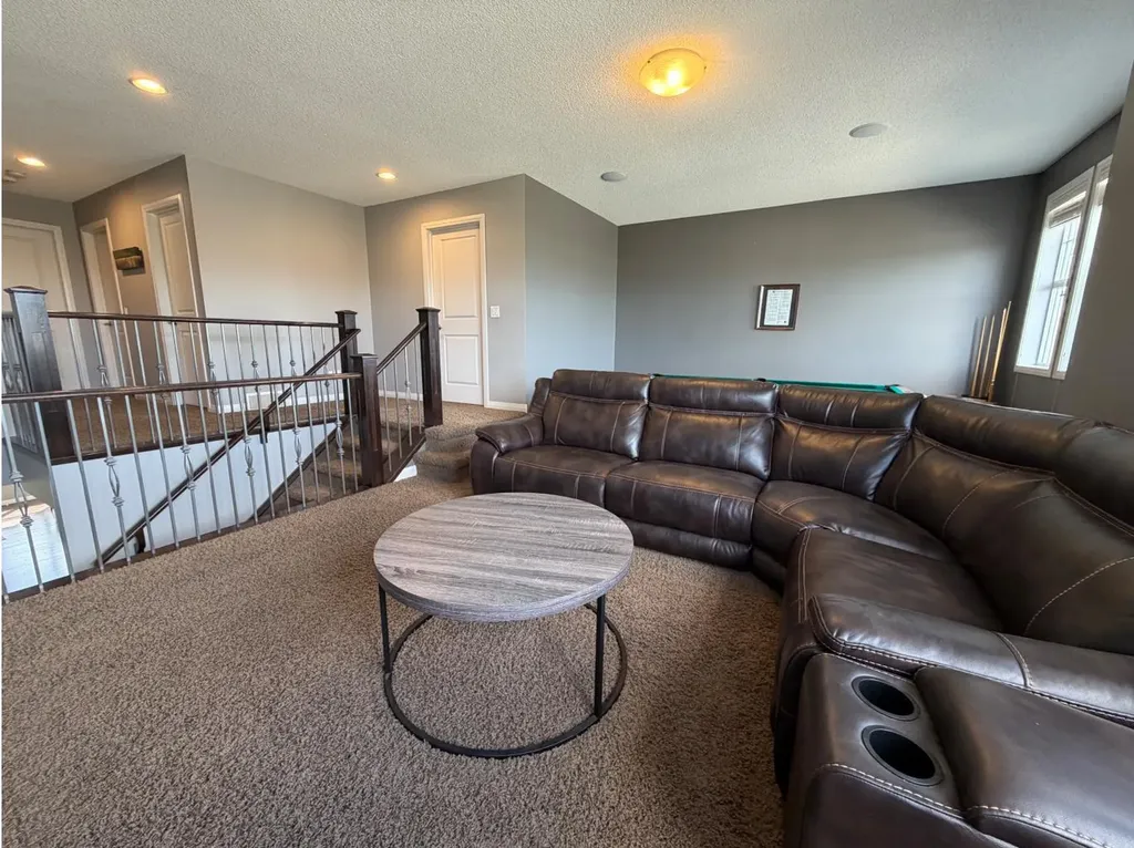 119 Auburn Bay Avenue SE Calgary AB T3M 0N4