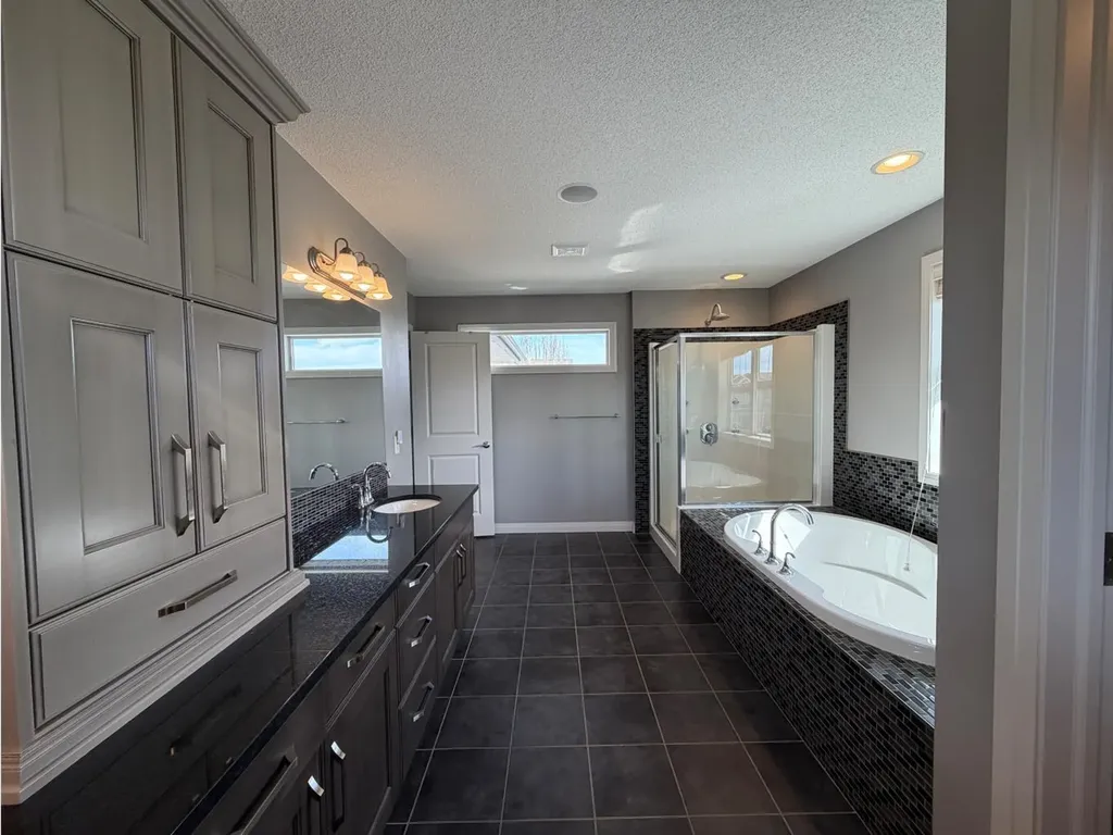 119 Auburn Bay Avenue SE Calgary AB T3M 0N4
