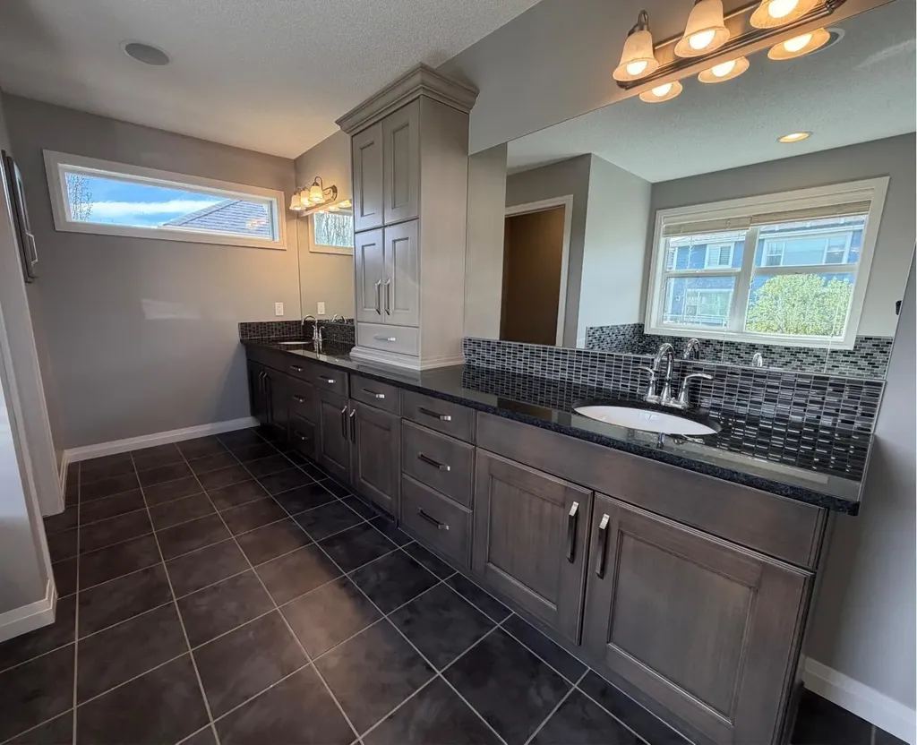 119 Auburn Bay Avenue SE Calgary AB T3M 0N4