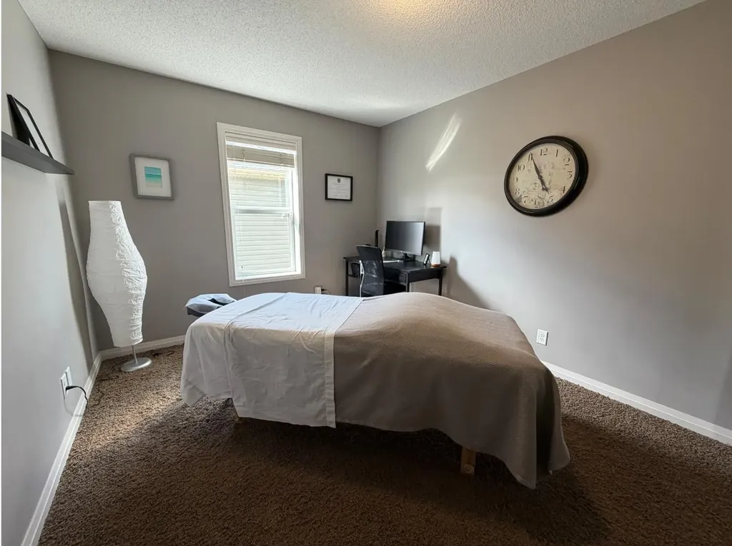 119 Auburn Bay Avenue SE Calgary AB T3M 0N4