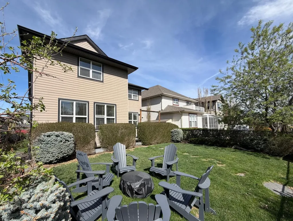 119 Auburn Bay Avenue SE Calgary AB T3M 0N4
