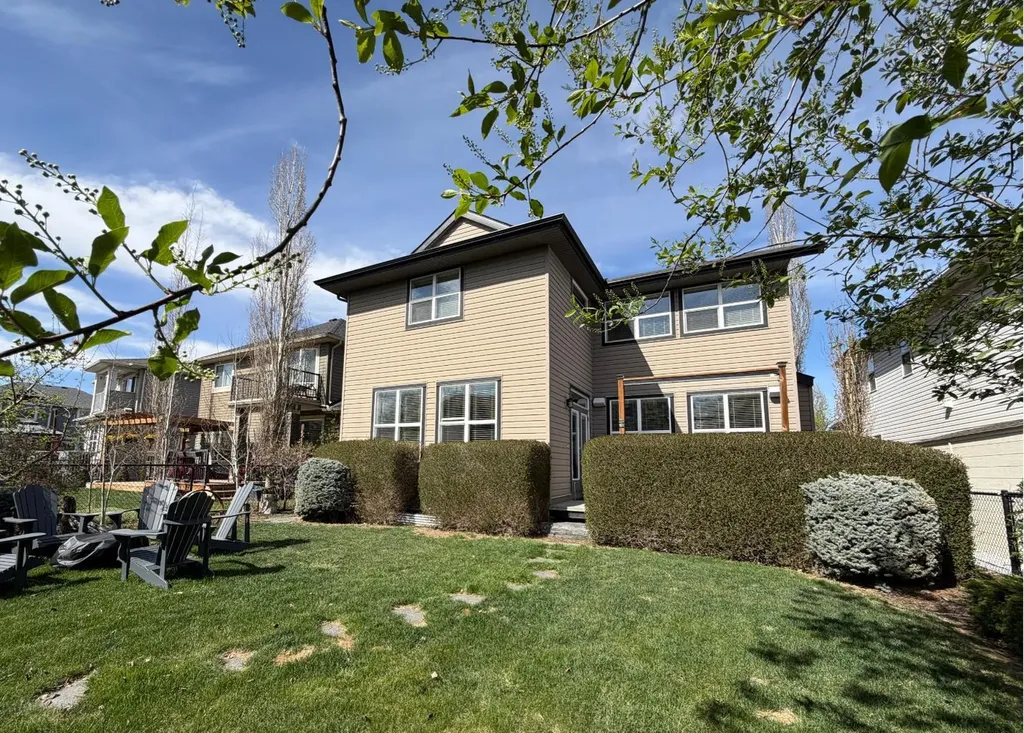 119 Auburn Bay Avenue SE Calgary AB T3M 0N4