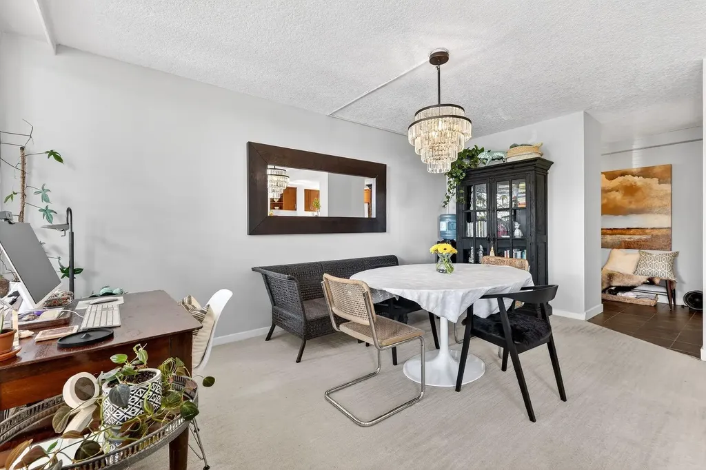 3316 Rideau Place SW Calgary AB T2S 1Z4