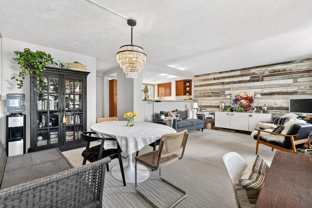 3316 Rideau Place SW Calgary AB T2S 1Z4