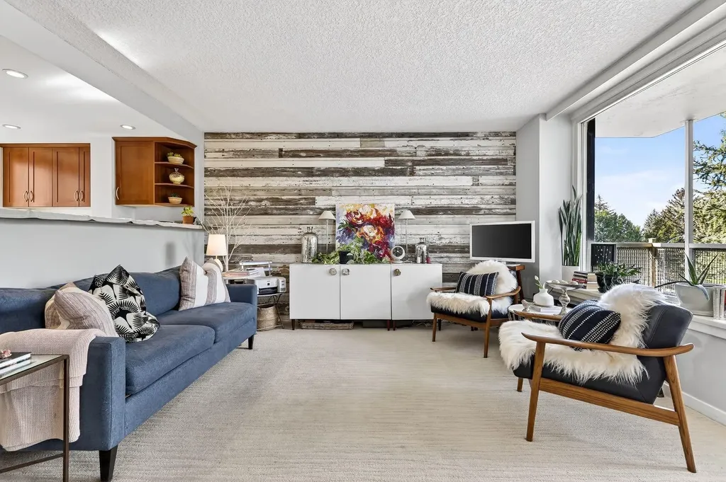 3316 Rideau Place SW Calgary AB T2S 1Z4