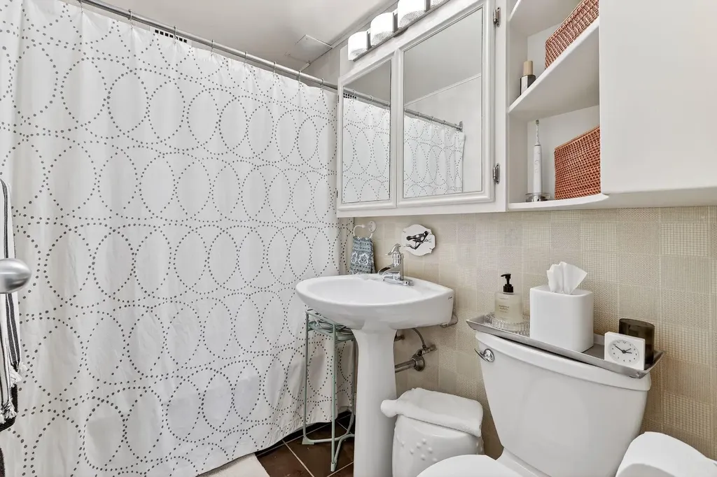 3316 Rideau Place SW Calgary AB T2S 1Z4
