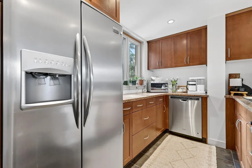 3316 Rideau Place SW Calgary AB T2S 1Z4