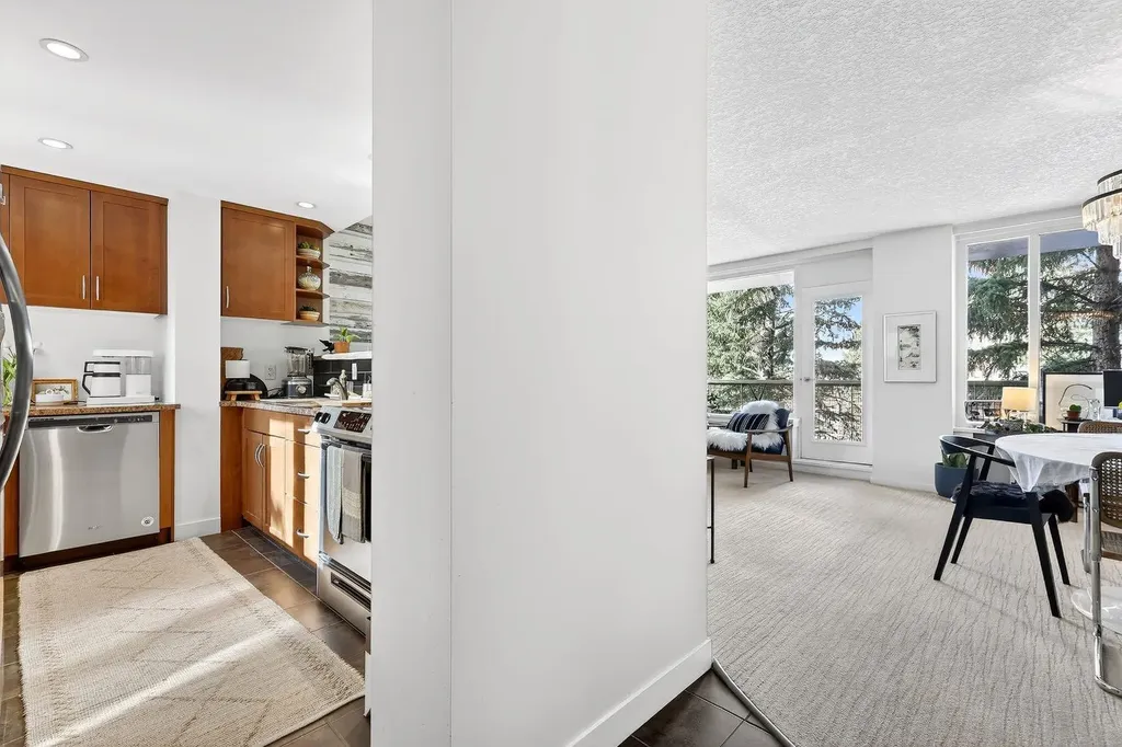 3316 Rideau Place SW Calgary AB T2S 1Z4