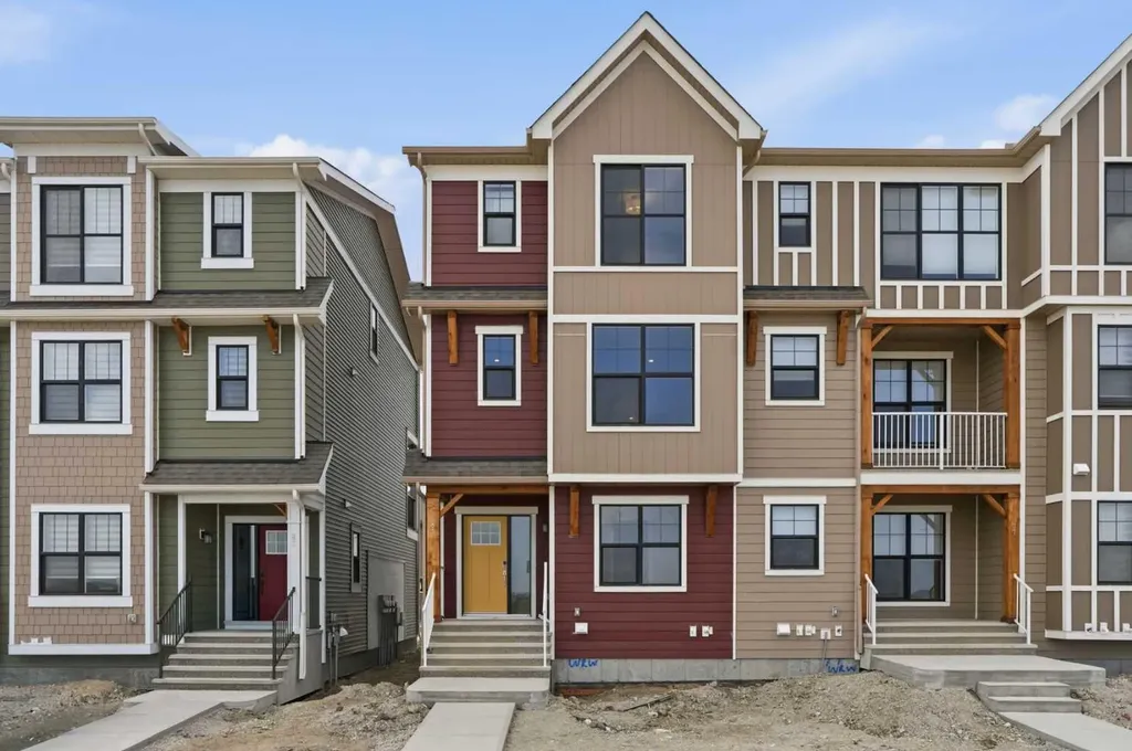 81 Wild Rose Way SE Calgary AB T3M 4A2