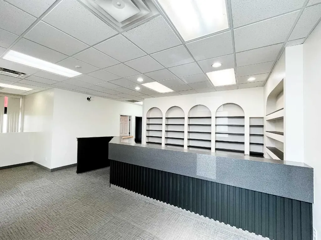 1290 Trans Canada Way SE Medicine Hat AB T1B 1J5