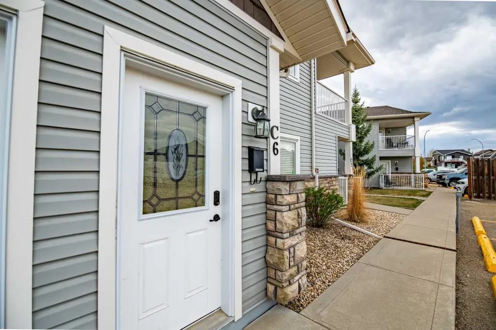 99 Pioneer Way Blackfalds AB T0M0J0