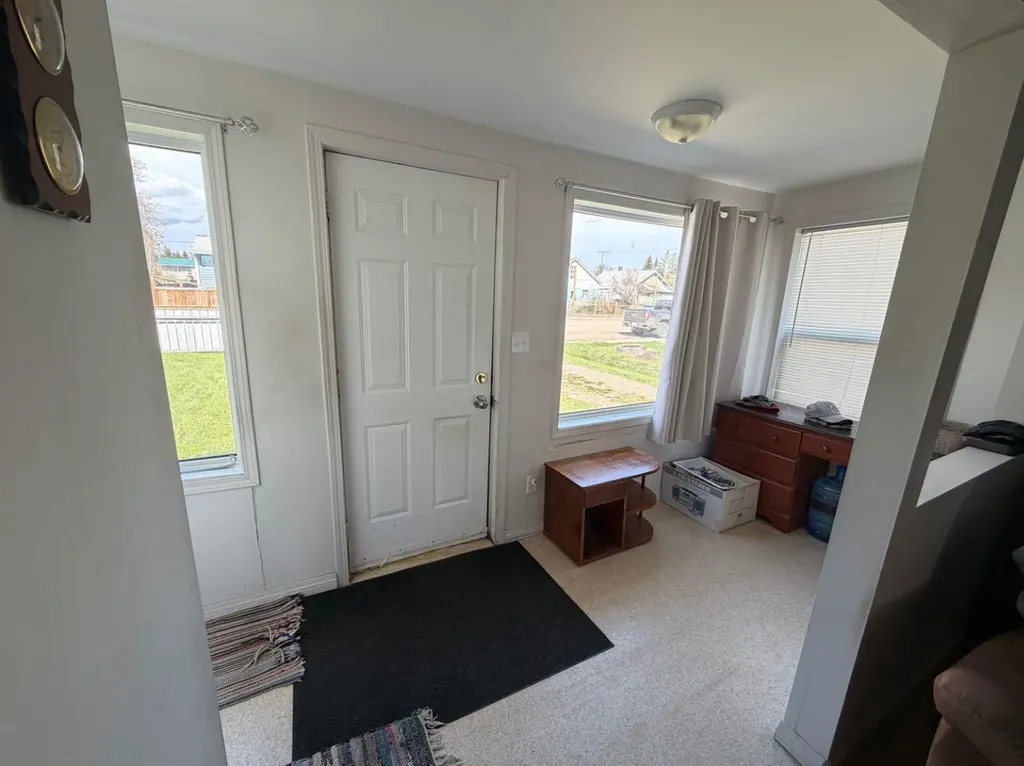 118 1 Street W St. Walburg SK S0M 2T0