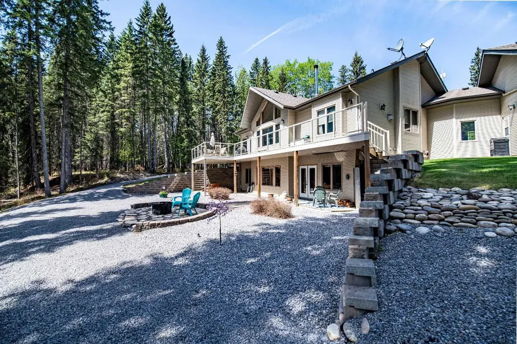 533 Clearwater Estates Rural Clearwater County AB T4T2A2